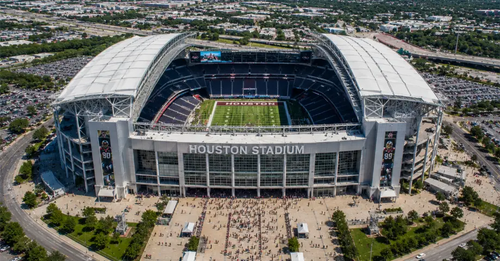 Houston-stadium-audience_1