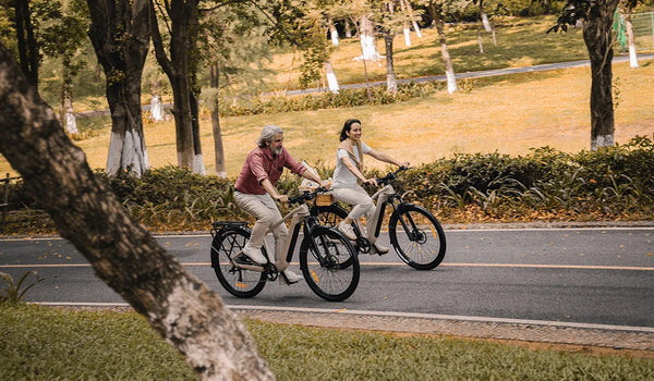 A couple goes out on Fiido Nomads touring electric bikes